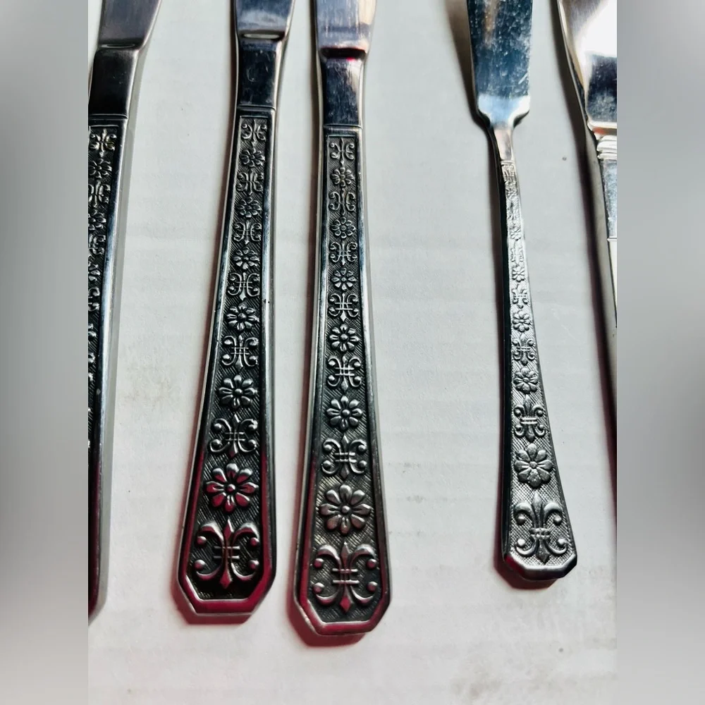 VINTAGE FLATWARE CAMBRIDGE LANDSCAPE & INTERPUR FLORENZ DINNER KNIVES (TOTAL 9)